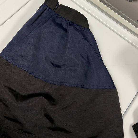 Express Color Block Flared Skirt size 2 - Picture 2 of 2